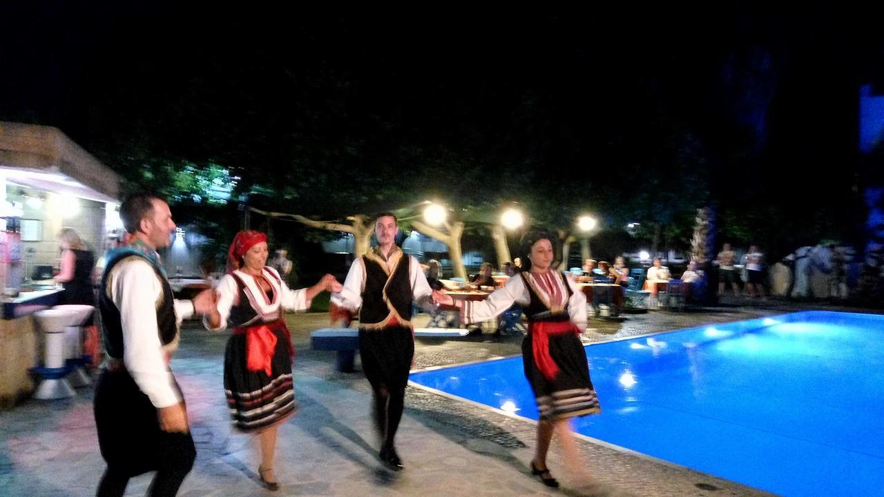 Oasis Hotel Bungalows Rhodes Afantou Bagian luar foto